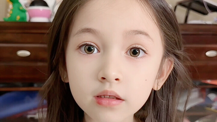 عندما أتظاهر بعدم فهمي للإنجليزية