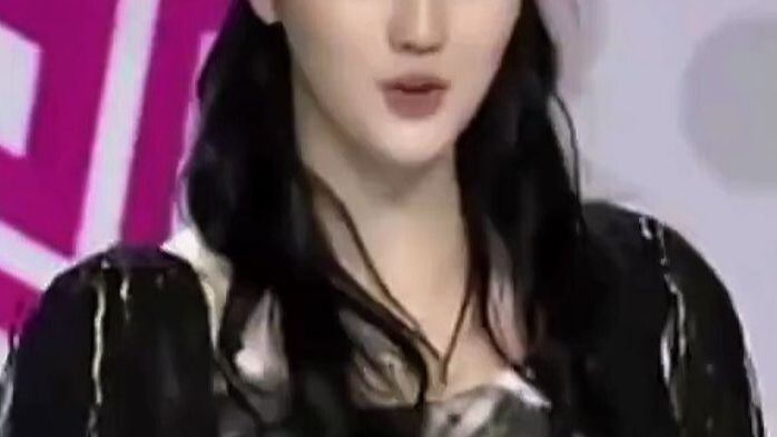 This is truly the wrong time! The talent show back then didn't even consider looks!