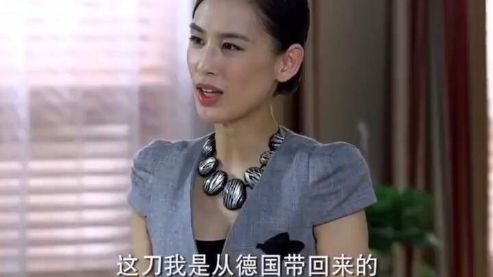 Ibu mertua dari desa merusak pisau dapur menantu perempuan dari kota, sekejap kemudian saat bertanya