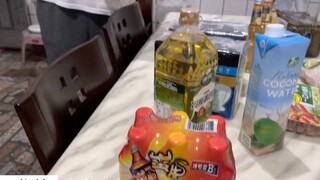 Mua đồ ăn và đồ dùng trong gia đình _ 10