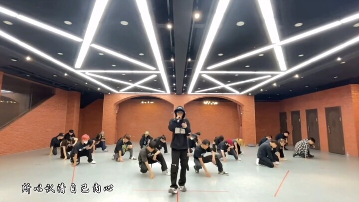 Yan Haoxiang memang pantas menjadi bintang "Yu". Versi ruang latihan tanpa tuning-nya jauh lebih bai