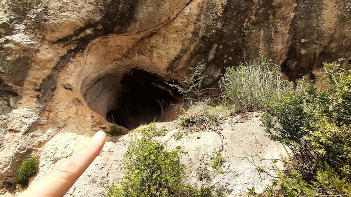 我們發現了一個史前洞穴!