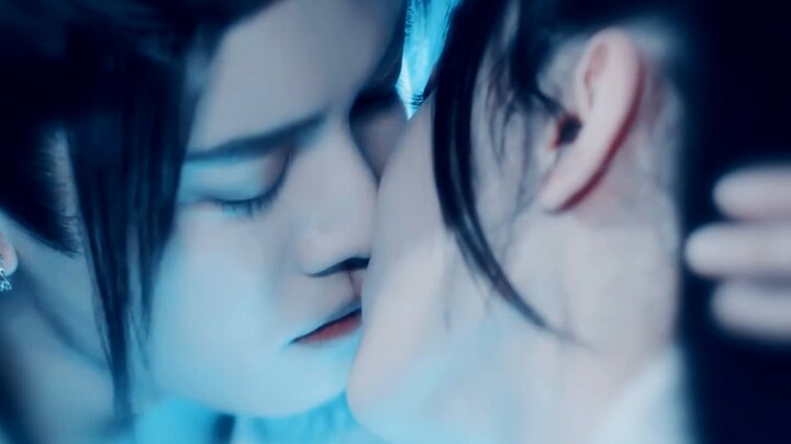 ♡ The kiss scene is pure and sexy ♡