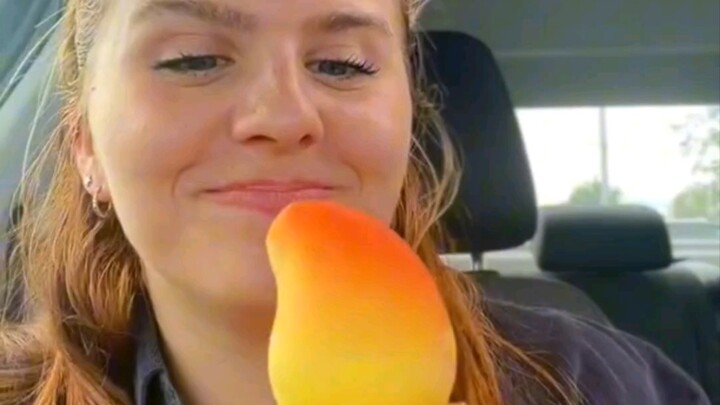 ไอศกรีมสัญชาติจีนที่ดังกระฉ่อนในต่างประเทศ ขายลูกละ 6 ดอลลาร์สหรัฐ แพงกว่าในจีนถึง 4 เท่า