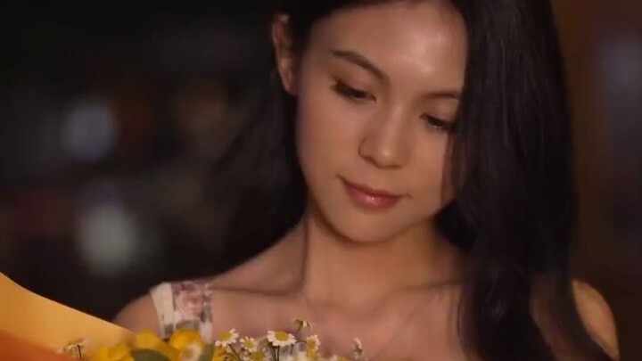 Tổng tài dòng dõi huyết tộc yêu tôi, cả nhà tế trời thành toàn cho tôi! Thảm xanh thây ma đến tranh 