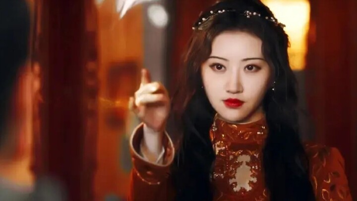 لا تتابعي قصص الفتيات العاشقات اللواتي يكتفين بشرب العصيدة البيضاء! ادخلي وشاهدي خطاب الملكة الواعية