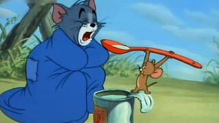 Mouse feeding juice