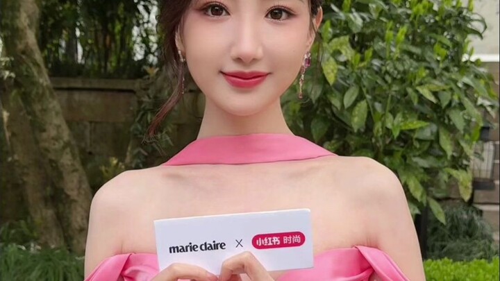 ماو شياوتونغ | حفل افتتاح ربيع REDGALA، مقطع من مقابلة «جيارن»: “أين تحب شياوتونغ أن تذهب في عطلة نه