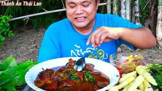 Thánh Ăn Thái Lan l Ăn măng sống, rau sống và thịt ngon