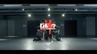 【Stray Kids】เมื่อสิ่งเดียวที่เหลืออยู่ในห้องฝึกซ้อม Godly คือการบรรเลงดนตรีประกอบ...มันสบายมาก!!!