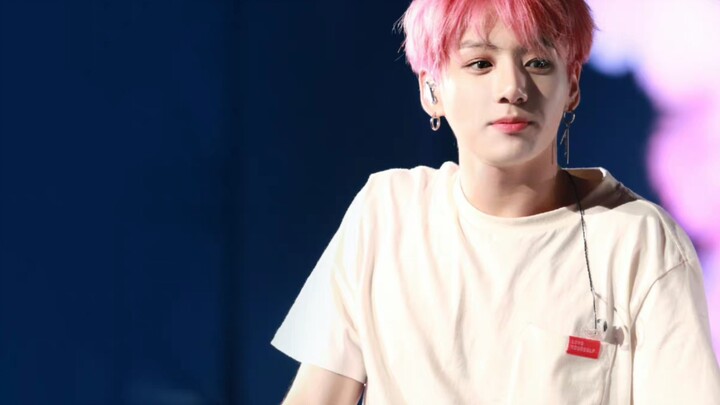 Tôi thích điệu nhảy của Jungkook trong phòng tập đặc biệt này. Nó thật tuyệt. Tôi xem nó mỗi ngày.