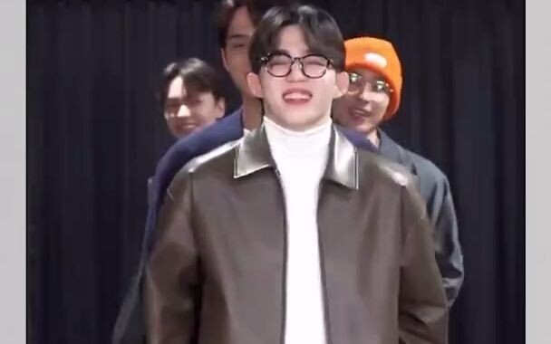 [SVT_Harbour ترجمة عربية] 220401 لعبة التوازن مع سيفتين آي فريق الهيب هوب