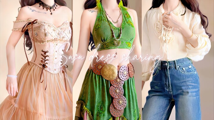 Not necessarily a “man-killer,” but definitely a “woman-killer”! These dresses are pure art. Spring/