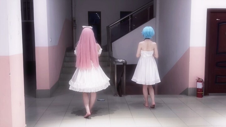 【โลกคู่ขนาน】อีเค่อซือและไนเล่อพาทุกคนมาพบกับรายการพิเศษของร้านกาแฟวันนี้~
