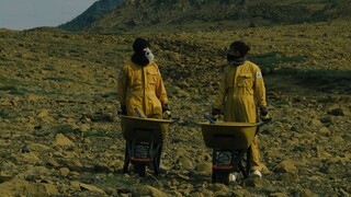 DUA TERHUKUM MATI DI PENJARA DI PLANET ANTAH BERANTAH