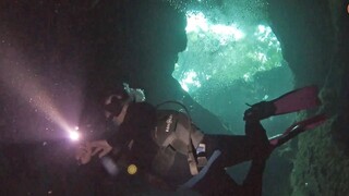 CAVE DIVING BUTON : MENYELAM DI GUA LOBA LOBA BAWAH LAUT. MAGICAL UNDERWATER CAVE IN OCEAN!