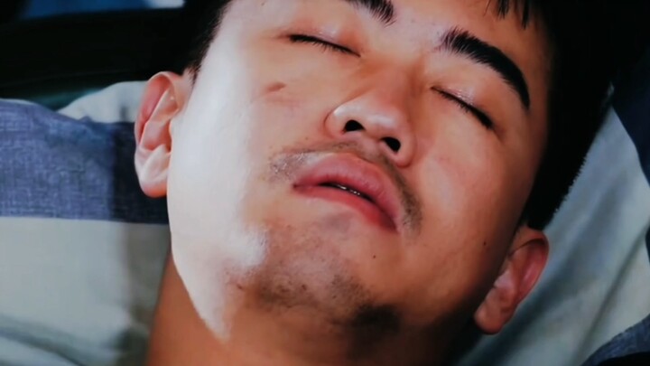 “Một câu ‘Con trai, nợ nần thì phải nói với mẹ’ đã khiến tôi bật khóc”