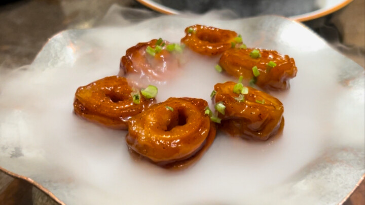 Ketika saya mentraktir istri saya dengan Nine-Turn Large Intestine...