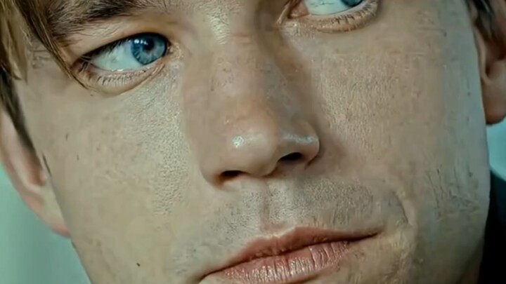 Bad students bully a little girl, but a handsome boy strikes back with fierce confidence! #MovieEdit