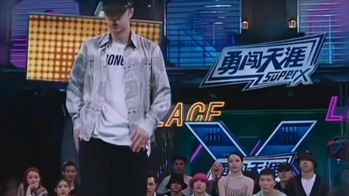 Xem lại đoạn này vẫn thấy quá đỉnh luôn.