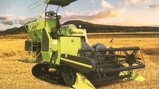 Máy Cắt Lúa Của Bà Nguyễn Phương Hằng