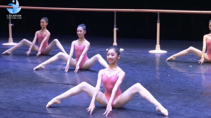 Pelatihan Dasar Tari Klasik Piala Fanghua