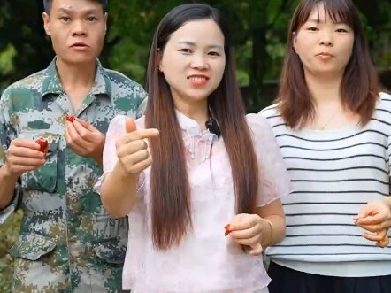 Tak disangka, ramuan khas ini bikin rebusan udang karang begitu lezat, sampai nggak bisa berhenti ma