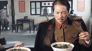 首长在小店吃面条，不料一口下去，竟找回失散百年的兄弟！
