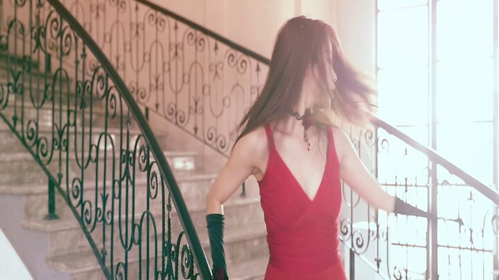 [Meo meo] Cô Meow nhảy theo điệu nhạc "Despacito": chiếc váy đỏ thể hiện phong cách Tây Ban Nha than