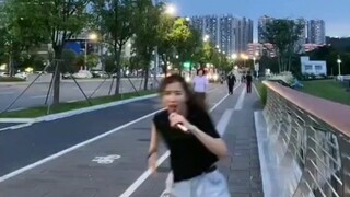 恐龙扛狼
