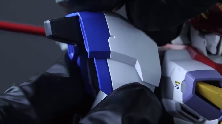 Có quá nhiều thiết kế chuyển động ẩn bên trong?! Toàn bộ RIOBOT Dragon Knight No. 1 sẽ được phát hàn