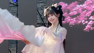 “谁懂阁楼下那一刹的美！”