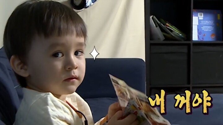 Bursting into tears! The old dad finally managed to communicate with his son—what a struggle, hahaha