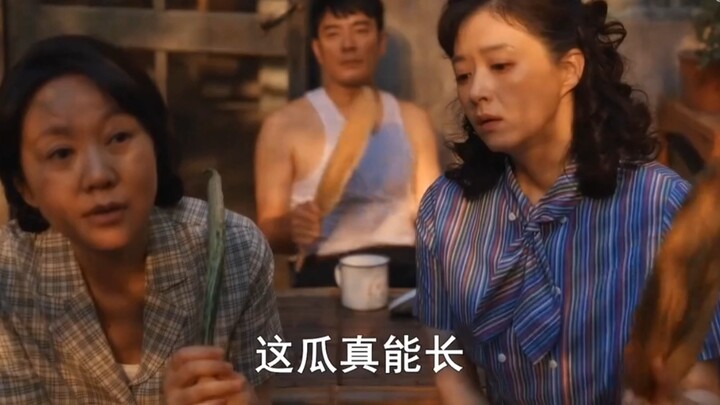 Quả dưa này lớn thật, đủ cho cả nhà ăn gần nửa năm luôn!