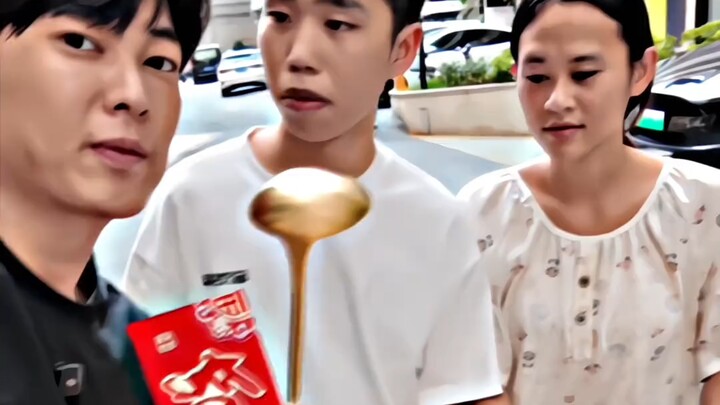 “ผู้ที่รักเจ้าหญิงมากที่สุดไม่ใช่เจ้าชาย แต่เป็นพระราชา”