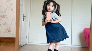 It’s not that the phone has become smaller, it’s that my daughter has grown up.