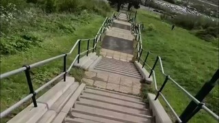 ما الذي يجب الانتباه إليه عند تسلق الدرج لأول مرة؟