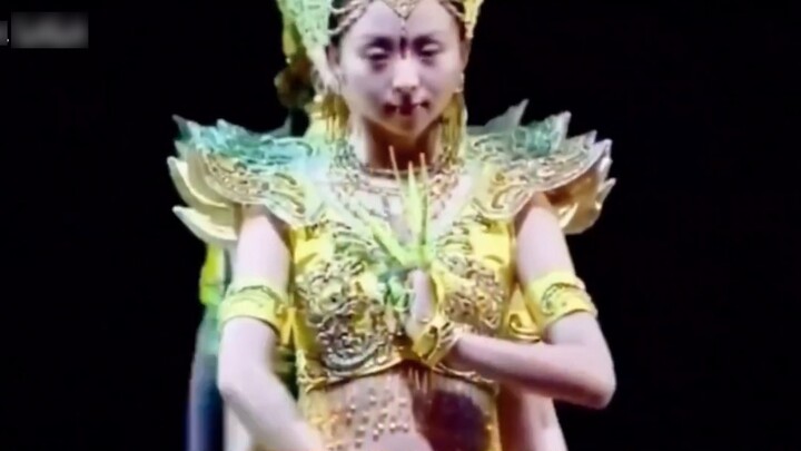 ชาวเน็ตต่างชาติต่างตกตะลึงเมื่อได้ชมการแสดงระบำเจ้าแม่กวนอิมพันมือของจีน เป็นไปไม่ได้เลยที่คนหูหนวกห