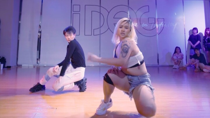 【IDeG】Have you ever seen a chubby sister who dances amazingly and beats up skinny girls in the dance