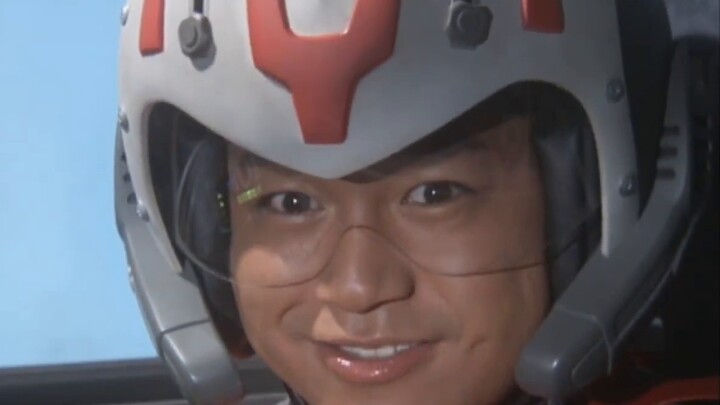 Bandai Xiaobawang? Ultraman airplane game Mebius Ultraman DX PLAYMOVIE DVD game peripheral introduct