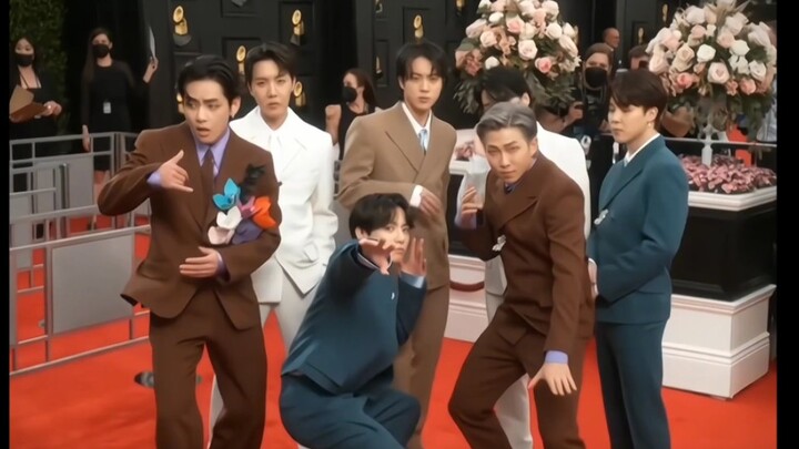 “这才是红毯慢镜头的正确打开方式！”