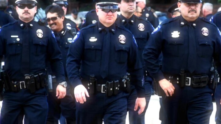 Nghe nói cậu muốn gia nhập chúng ta, anh bạn.