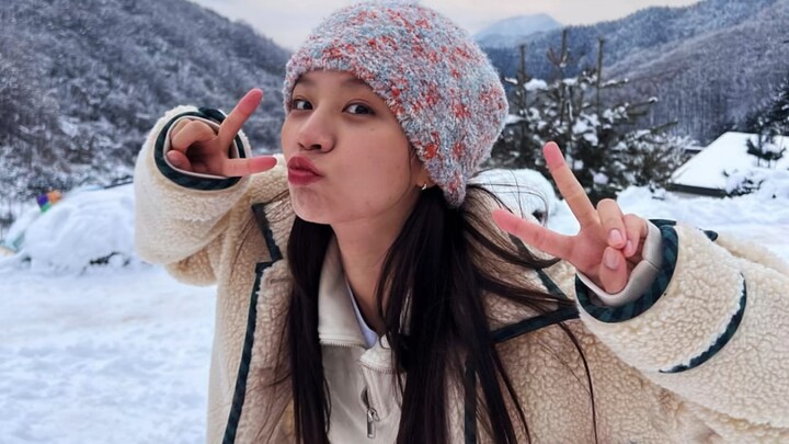 Thật sự thấy xót xa cho [Lý Huệ Lợi] quá! Ai sẽ ở bên cô ấy suốt bảy năm này chứ? Xem Hawaii mà lòng