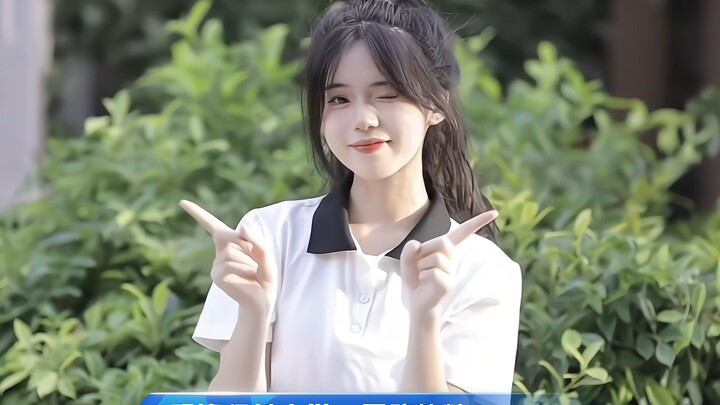 The sea breeze chases the tides—26 senior female students are waiting for you!