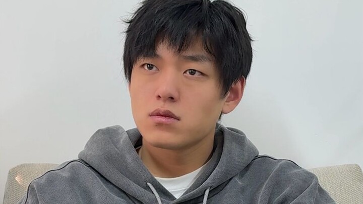 موعد غرامي أول مع صديق!