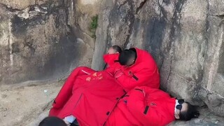 Three men were sleeping on Mount Tai, waiting for the sunrise. When the sunrise was over, they were 