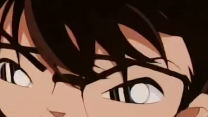 Sayang sekali tidak ada detektif terkenal seperti Conan di dunia ini