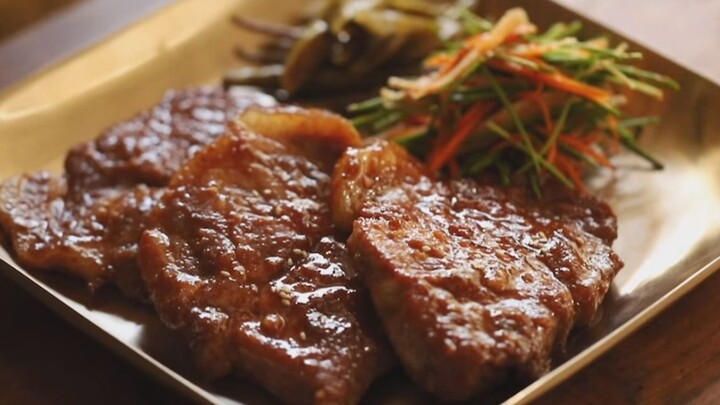 Psst—Here’s the secret to delicious food: Braised Pork Cutlets + Spicy Soybean Paste Soup with Beef 