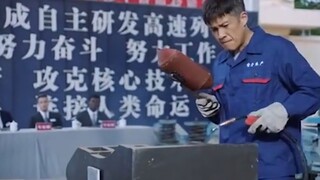 老师傅被烫伤，怎料不起眼的年轻工人，竟焊出传说中的龙鳞焊