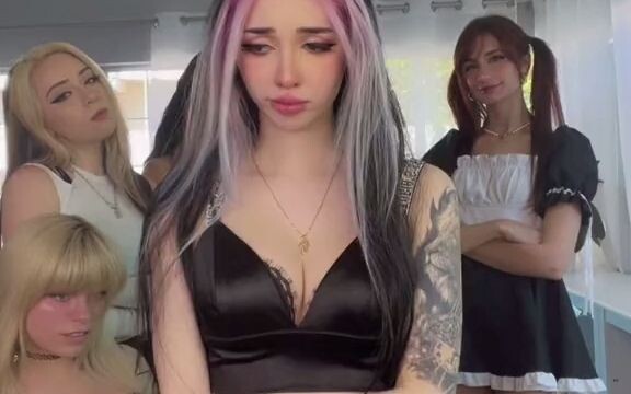 เมื่อซินเดอเรลล่าถูกบังคับให้เต้นรำต่อหน้าพี่สาวทั้งหลาย